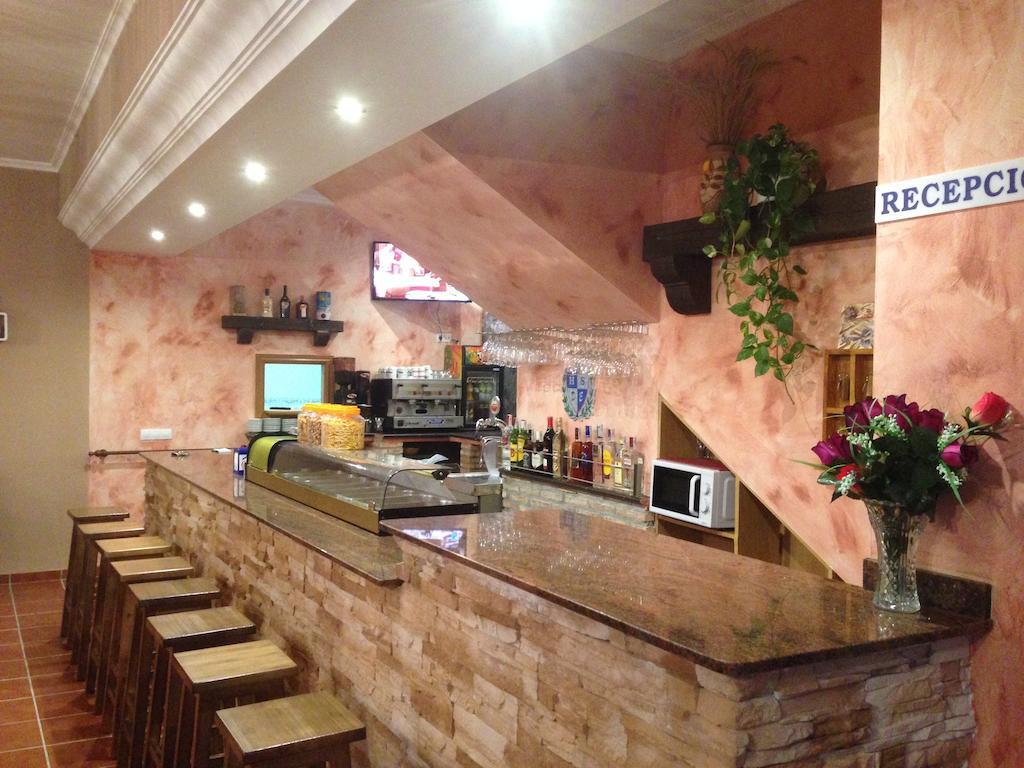 Hostal D'Ernes Алкала дел Хукар Екстериор снимка