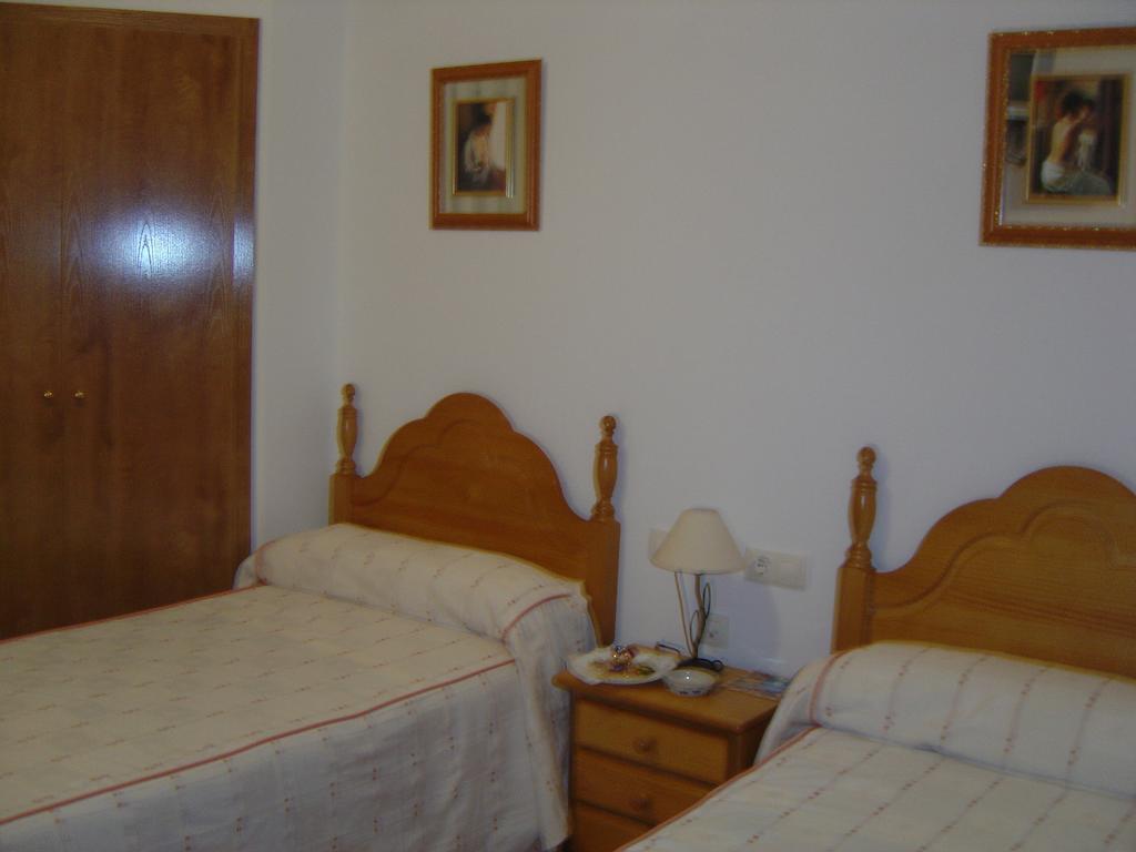 Hostal D'Ernes Алкала дел Хукар Стая снимка