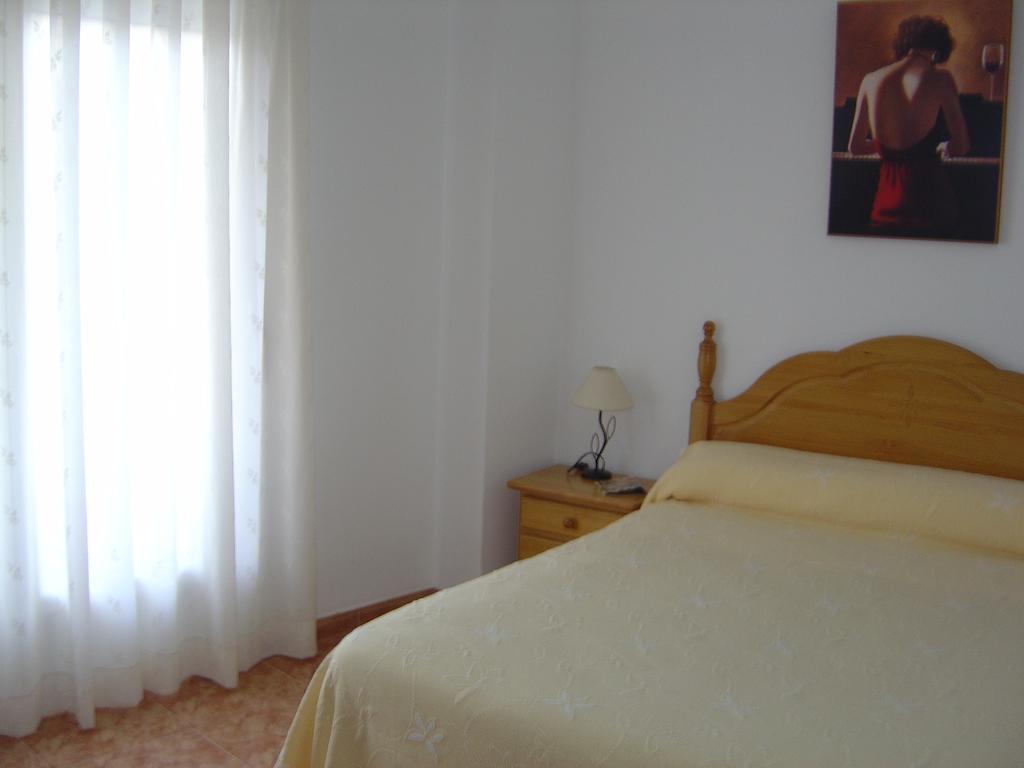 Hostal D'Ernes Алкала дел Хукар Екстериор снимка