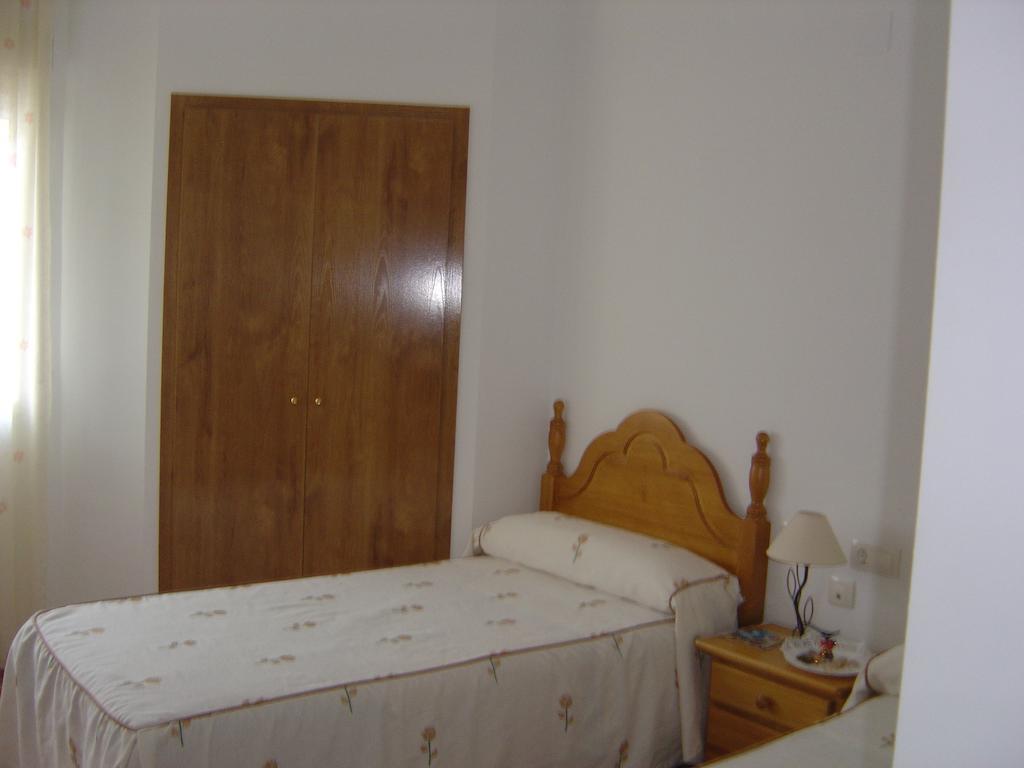 Hostal D'Ernes Алкала дел Хукар Екстериор снимка