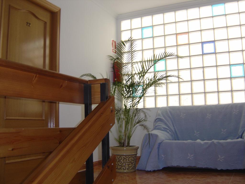 Hostal D'Ernes Алкала дел Хукар Екстериор снимка