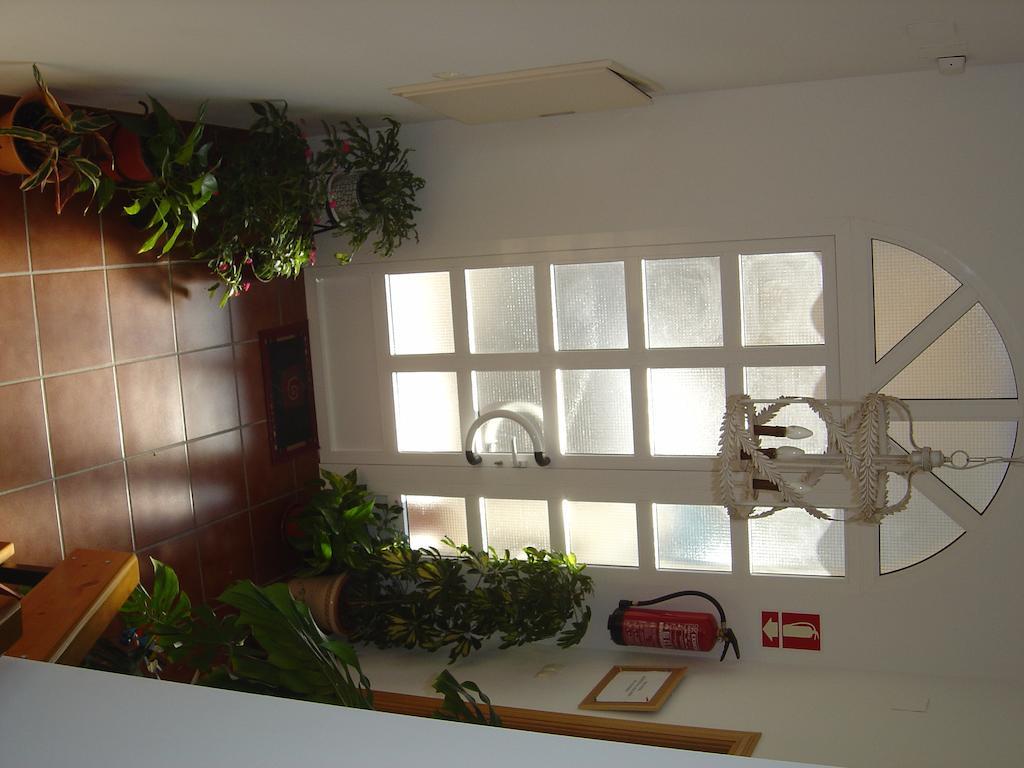 Hostal D'Ernes Алкала дел Хукар Екстериор снимка