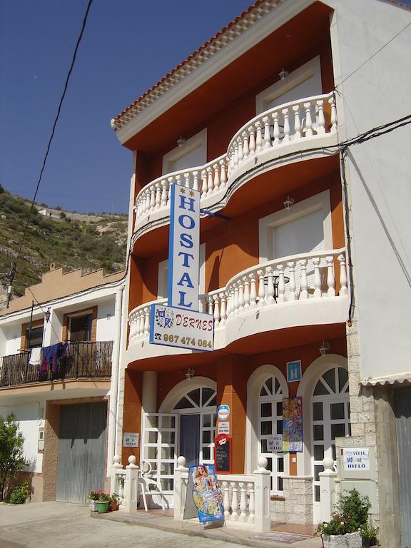 Hostal D'Ernes Алкала дел Хукар Екстериор снимка