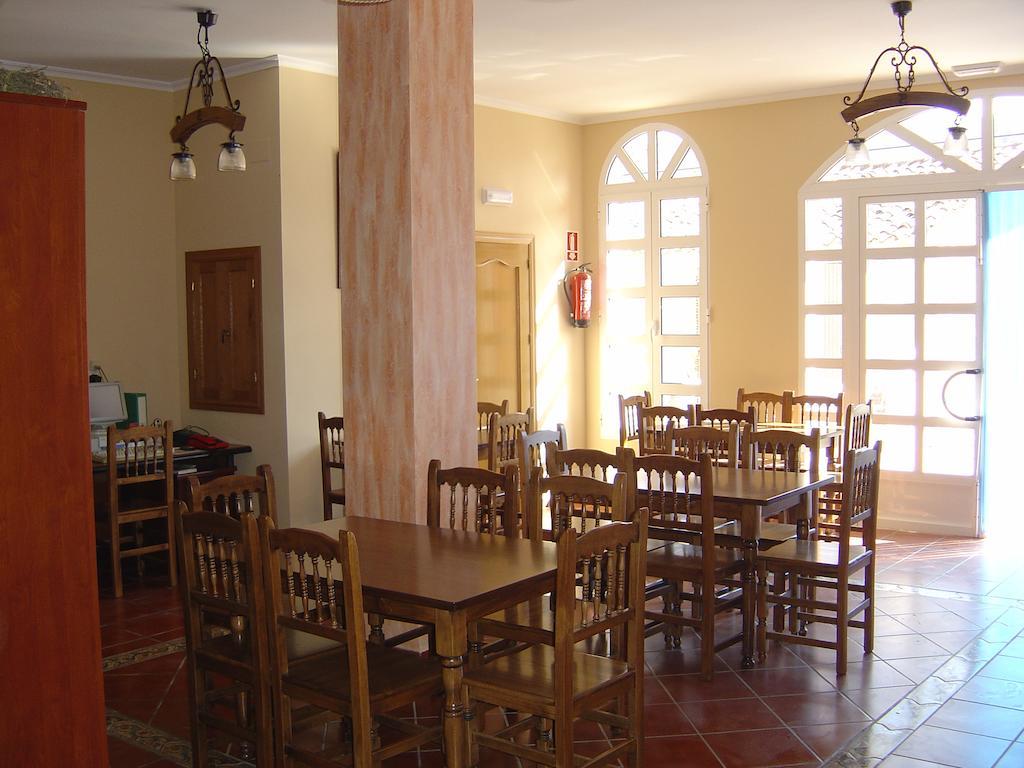 Hostal D'Ernes Алкала дел Хукар Екстериор снимка