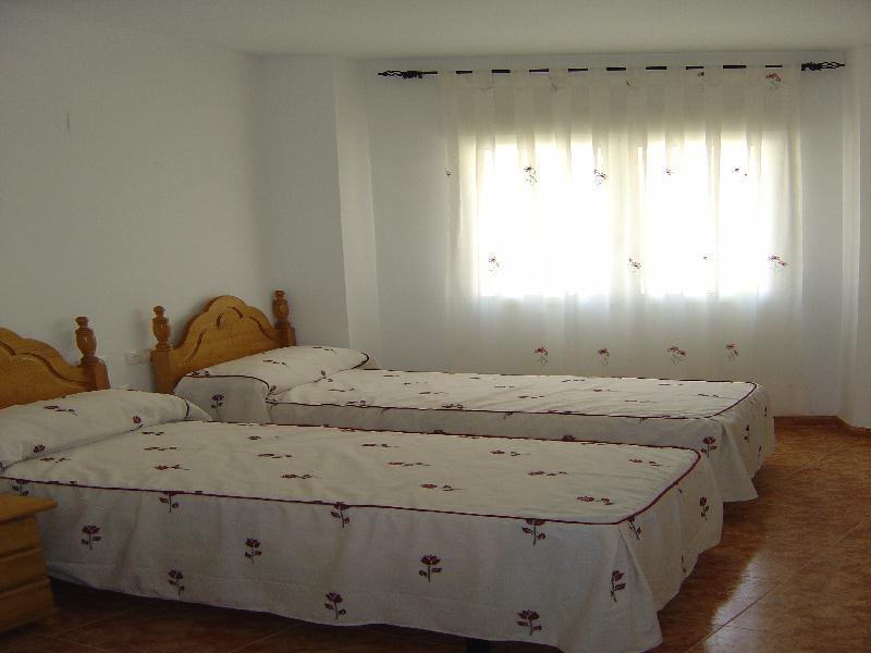 Hostal D'Ernes Алкала дел Хукар Екстериор снимка